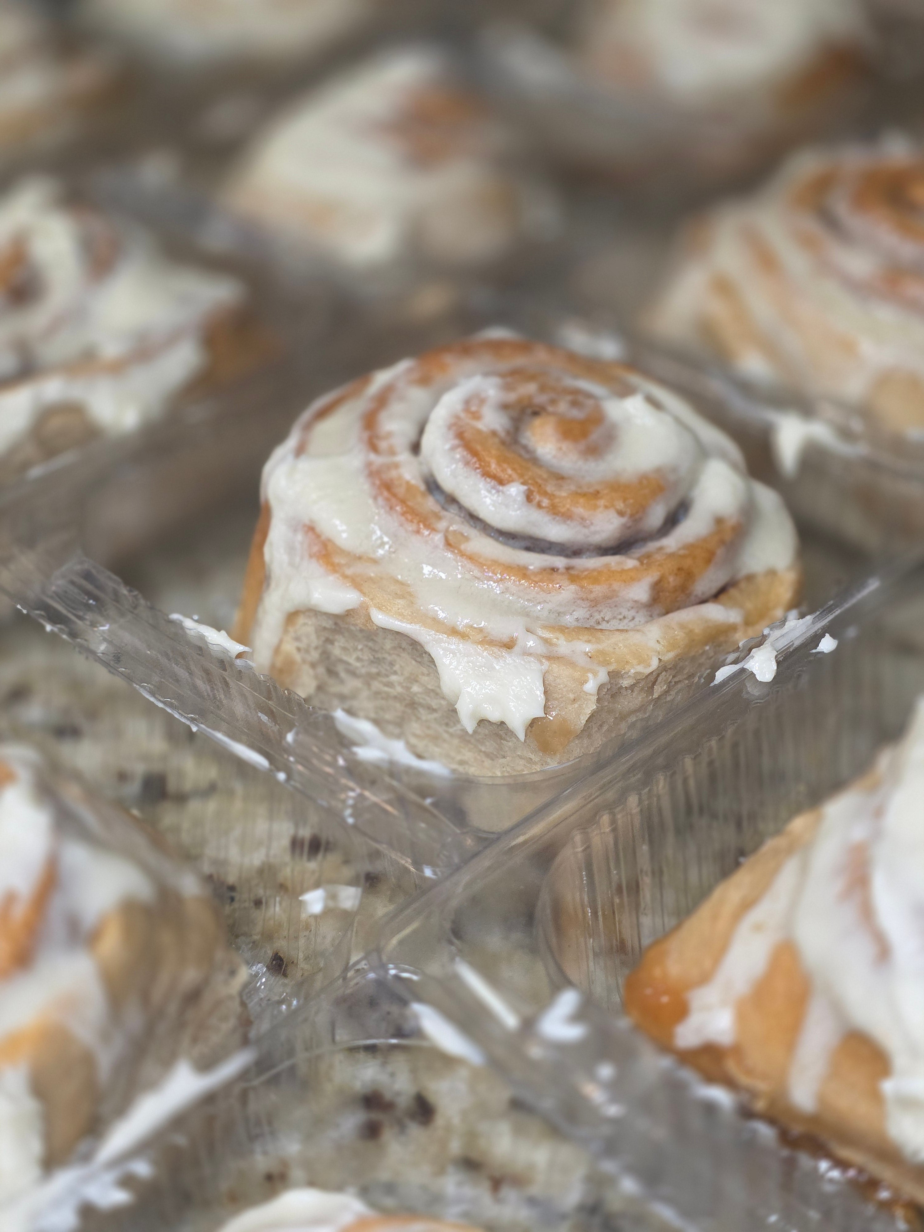Cinnamon Rolls - 12 Count