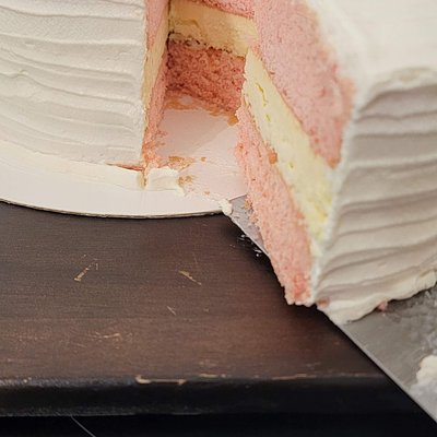 Strawberry Cheesecake Cake